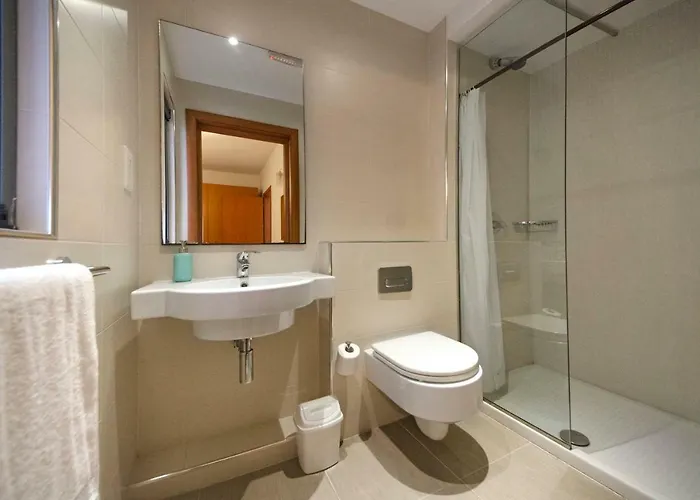 Modern Stylish - 2 Bedroom & 2 Bathroom - Spinola Bay, St Julians * San Julián