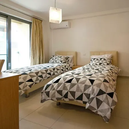 Apartment Modern Stylish - 2 Bedroom & 2 Bathroom - Spinola Bay, St Julians