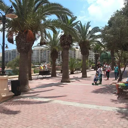 Modern Stylish - 2 Bedroom & 2 Bathroom - Spinola Bay, St Julians Daire